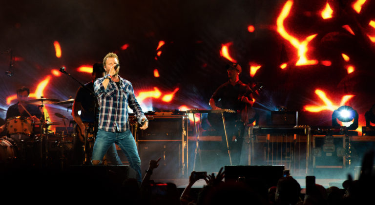 Concert Review: Dierks Bentley 